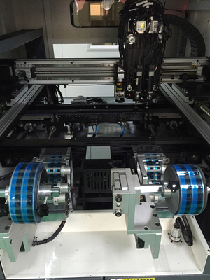 高效精准，定制灵活 上海SMT高速贴标机与平面贴标机的非标解决方案